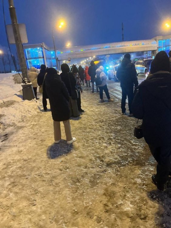 WLG6G8Zii4V5L_c9FZ4mxDuLEah-HX7_UPiT54vX